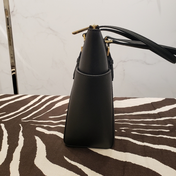 FREE SHIPPING Michael Kors Charlotte Large Tote - Picture 3 of 8